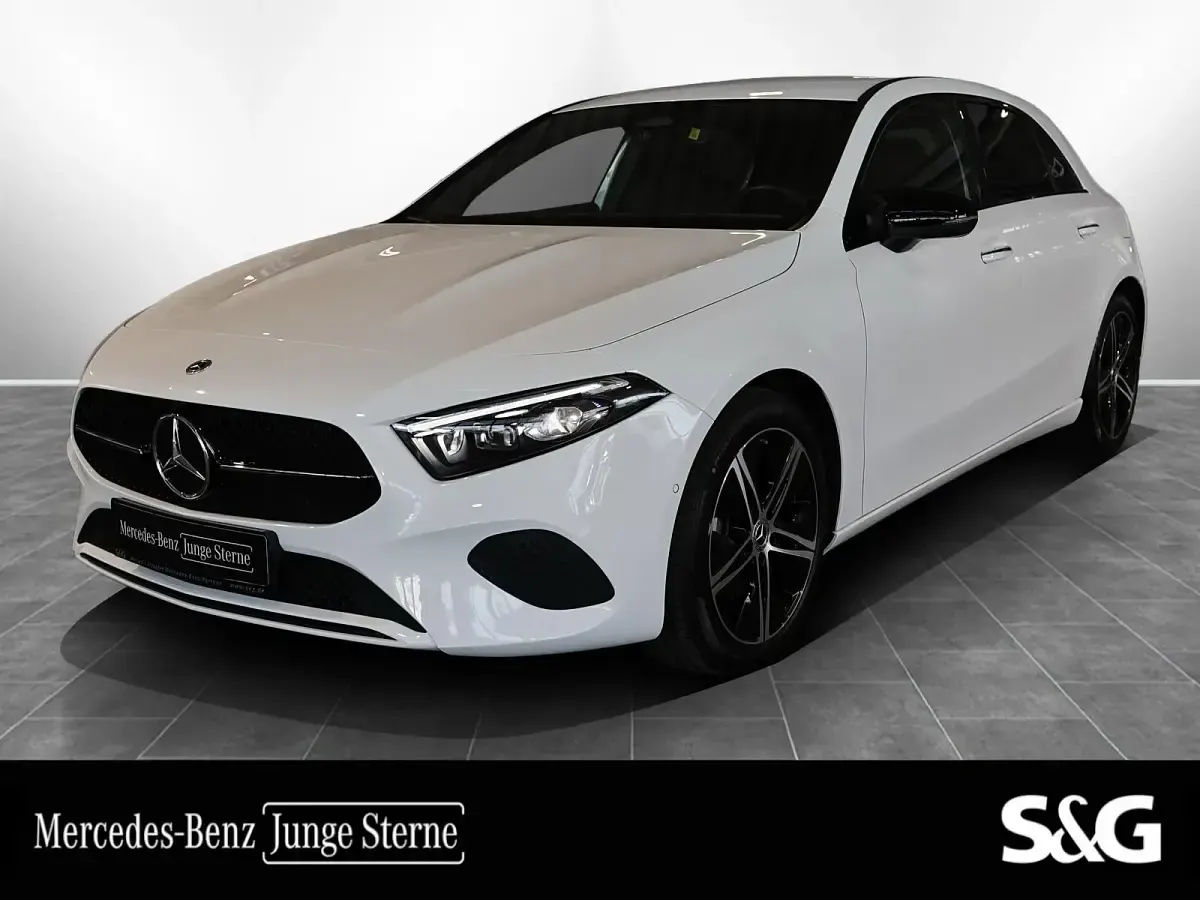 Gebraucht Mercedes A180 Night 116 PS (85 kW) 2024 Limousine