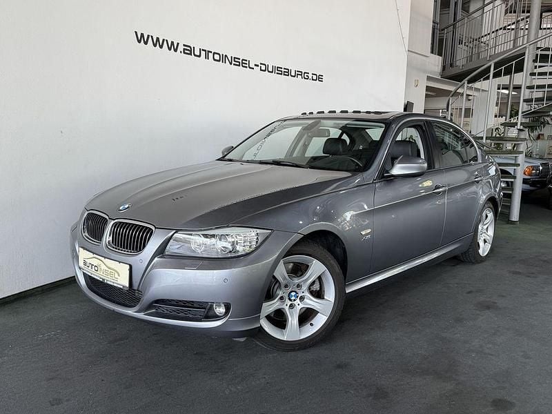 Grau Gebraucht 2011 BMW 330 Comfort Edition Limousine | 15.850 € (Etwas zu teuer) - Bild 1/4