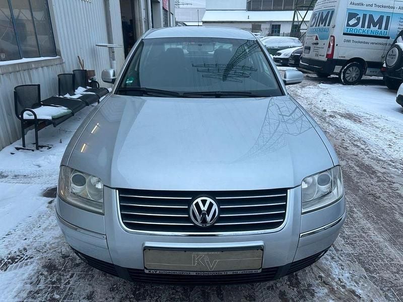 Gebraucht VW Passat Highline 116 PS (85 kW) 2002 Silber Limousine