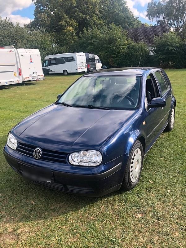 Blau Gebraucht 1999 VW Golf IV Limousine | 2.500 € (Teuer) - Bild 1/4