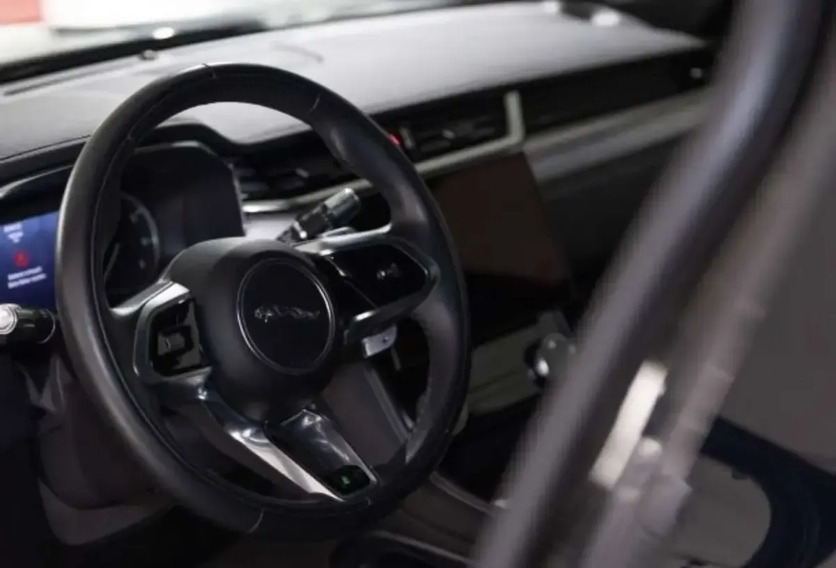 Second-hand Jaguar F-Pace R-Dynamic 250 CP (183 kW) 2021 Negru SUV