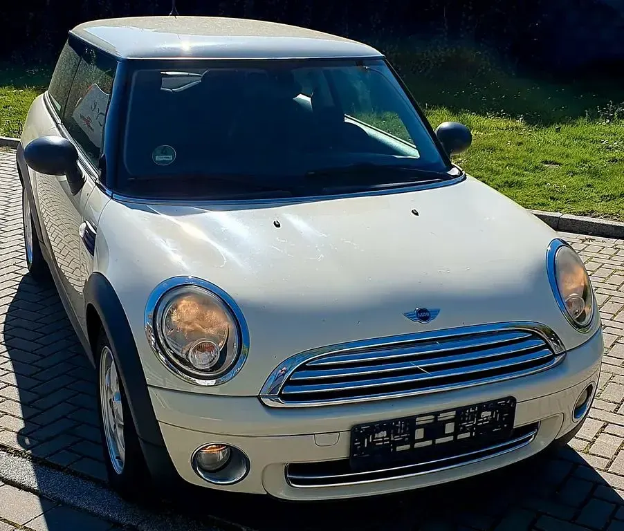Gebraucht Mini Cooper Pepper 95 PS (69 kW) 2009 Weiß Kleinwagen