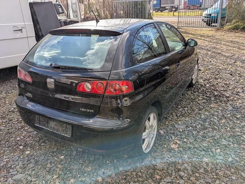 Gebraucht Seat Ibiza 75 PS (55 kW) 2004 Schwarz Limousine