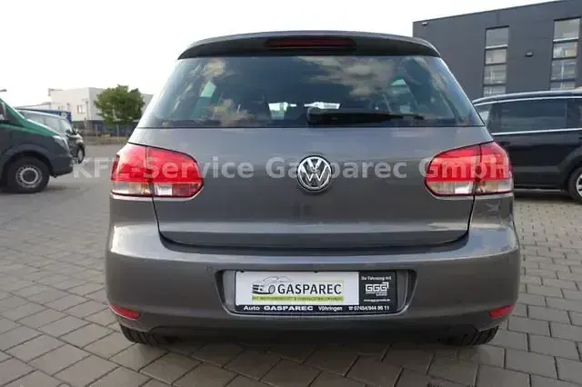 Gebraucht VW Golf VI Team 80 PS (58 kW) 2010 Grau Limousine