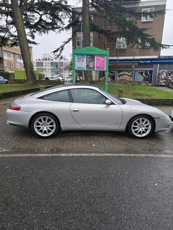 Gebraucht Porsche 996 320 PS (235 kW) 2002 Silber Coupé