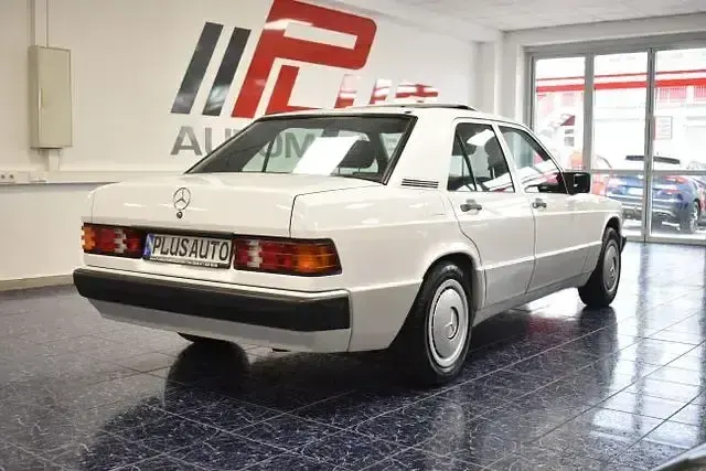 Gebraucht Mercedes 190 75 PS (55 kW) 1989 Weiß Limousine