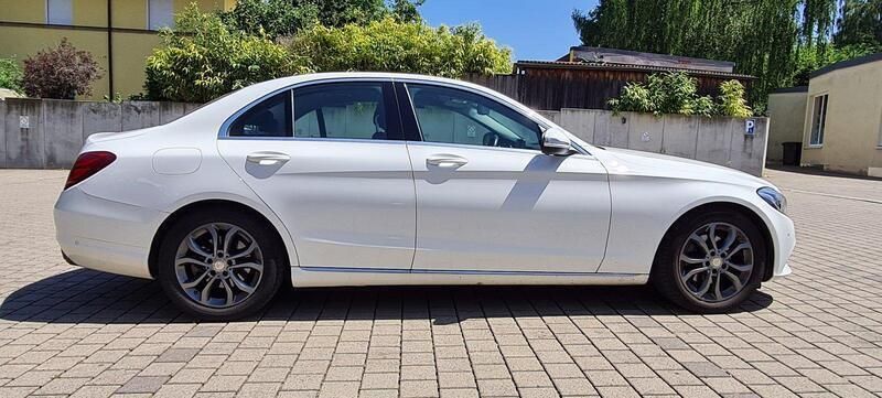 Weiß Gebraucht 2016 Mercedes C220 Limousine | 18.500 € (Guter Preis) - Bild 1/3