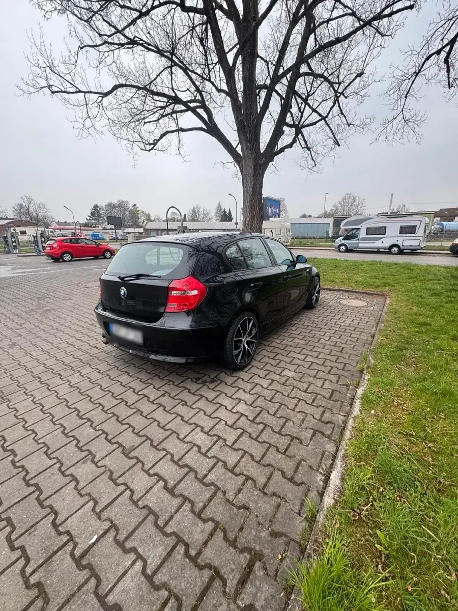 Brugt BMW 118 143 HK (105 kW) 2008 Sort Hatchback