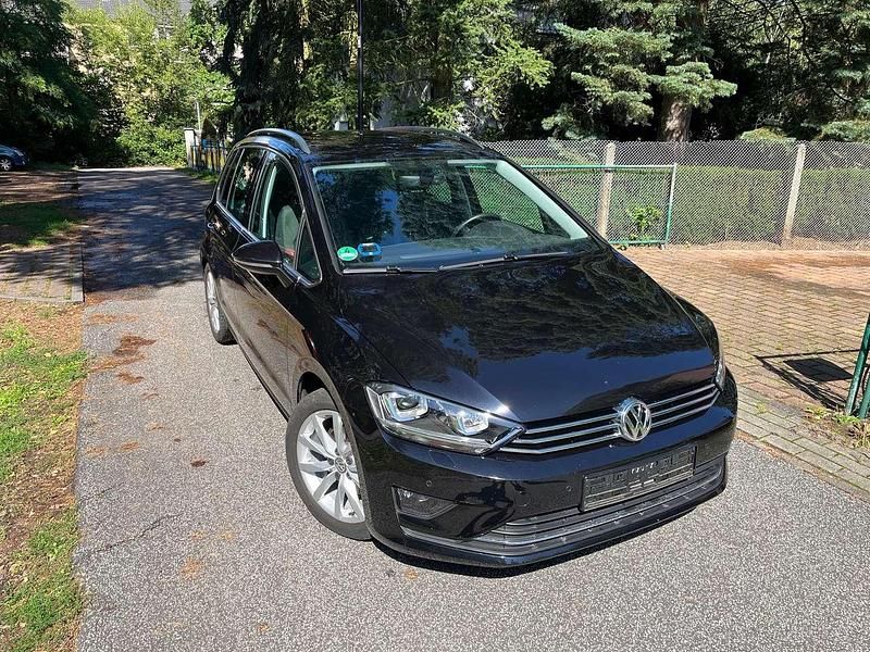 Schwarz Gebraucht 2018 VW Golf Sportsvan Highline Van / Kleinbus | 15.650 € (Guter Preis) - Bild 1/4