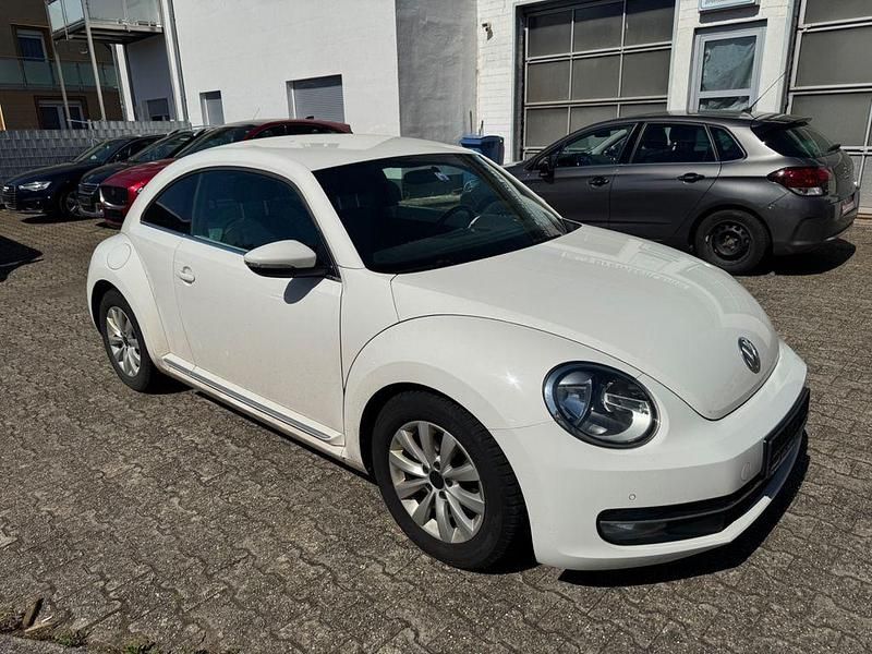 Gebraucht VW Beetle Design 105 PS (77 kW) 2013 Weiß Kleinwagen