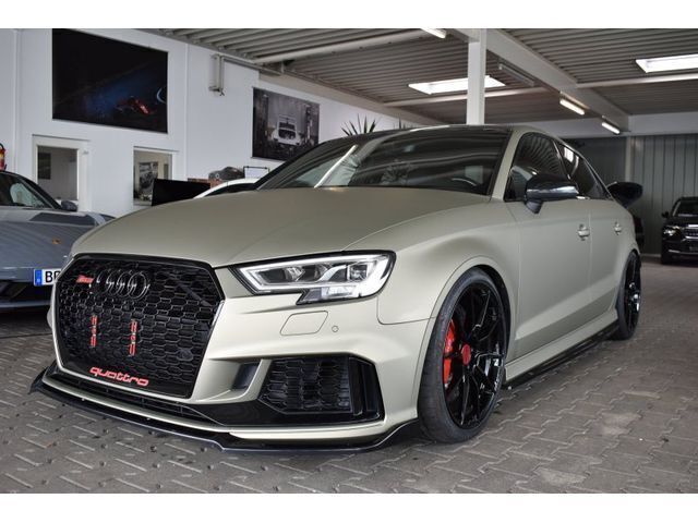 Grau Gebraucht 2018 Audi RS3 Advanced Kleinwagen | 57.900 € - Bild 1/1