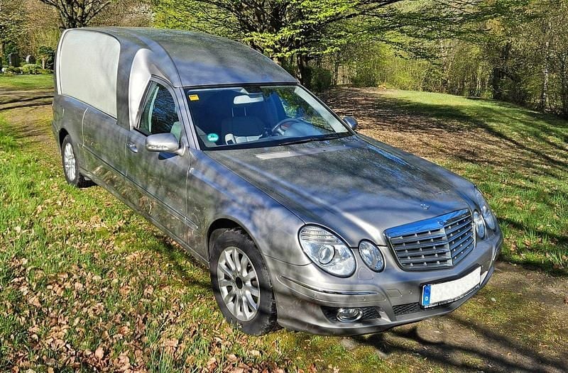 Gebraucht Mercedes E280 190 PS (139 kW) 2008 Andere farben