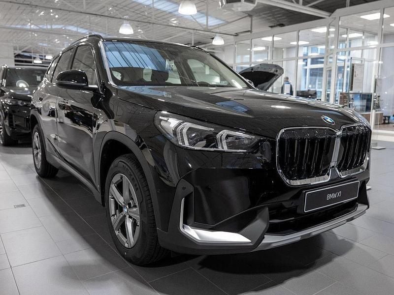 Neu BMW X1 Efficient Dynamics 136 PS (100 kW) 2025 Schwarz ii SUV