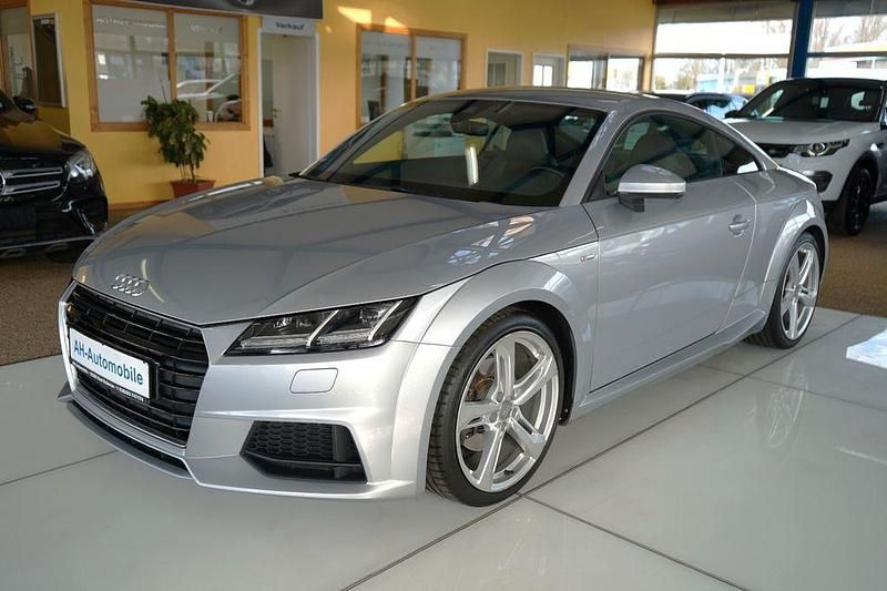 Gebraucht Audi TT S-Line 230 PS (169 kW) 2015 Silber Coupé