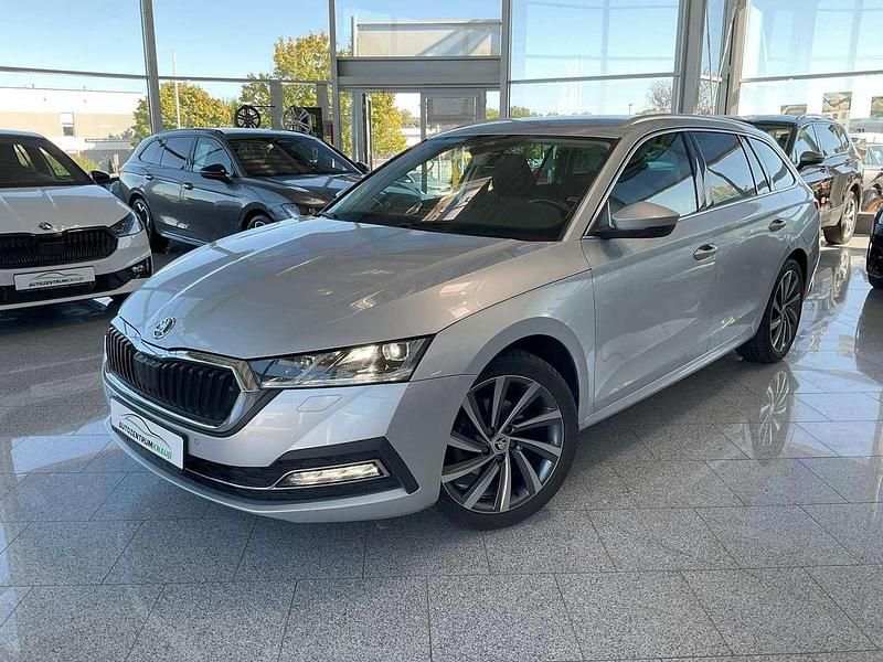 Brilliantsilber metallic Gebraucht 2020 Skoda Octavia Style Kombi | 19.990 € (Fairer Preis) - Bild 1/4