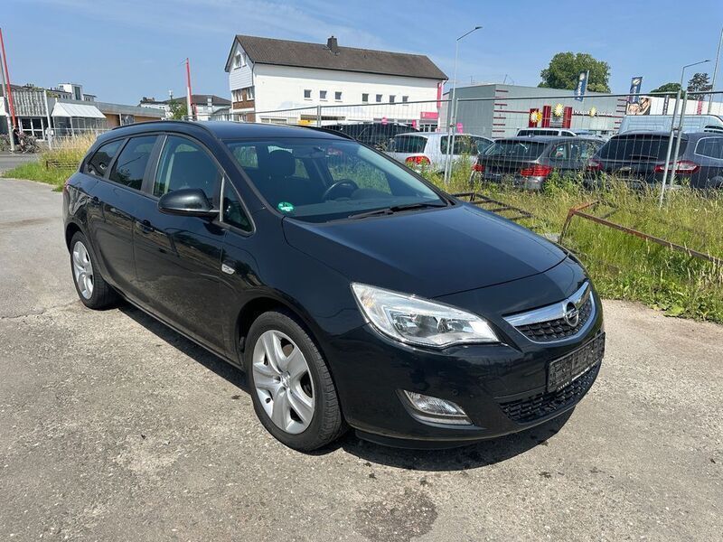 Gebraucht Opel Astra Design Edition 125 PS (91 kW) 2012 Schwarz Kombi