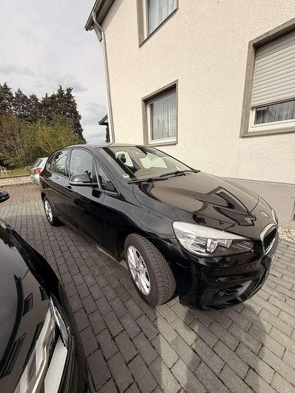 Gebraucht BMW 218 Active Tourer Advantage 136 PS (100 kW) 2015 Schwarz Van / Kleinbus