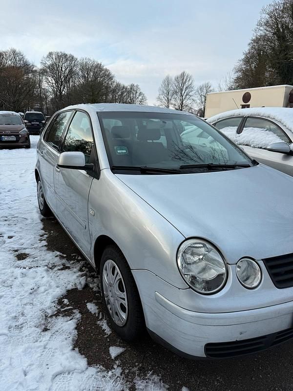 Silber Gebraucht 2002 VW Polo Basis Kleinwagen | 1.130 € (Guter Preis) - Bild 1/4