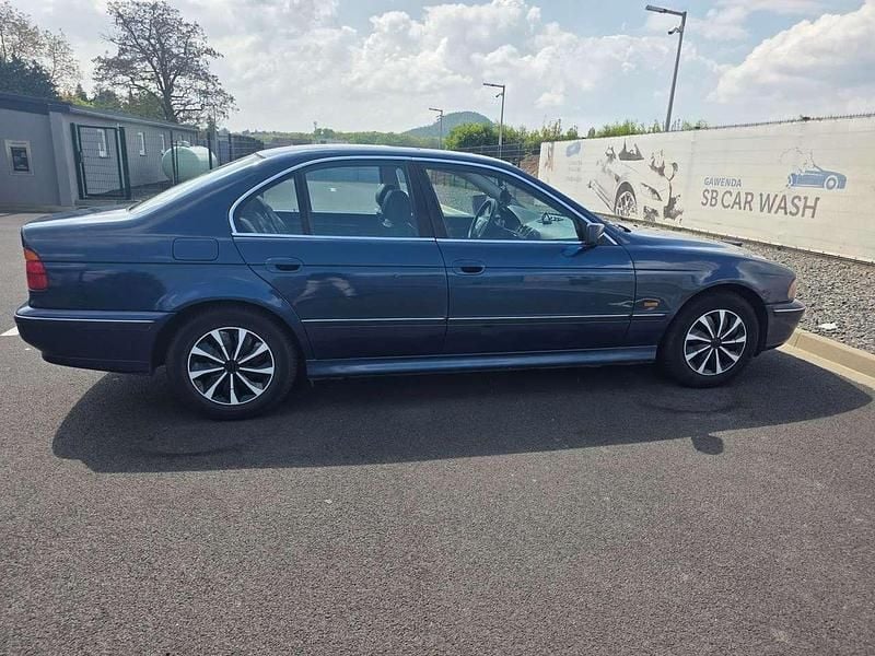 Second-hand BMW 520 150 CP (110 kW) 1999 Albastru Berlinǎ