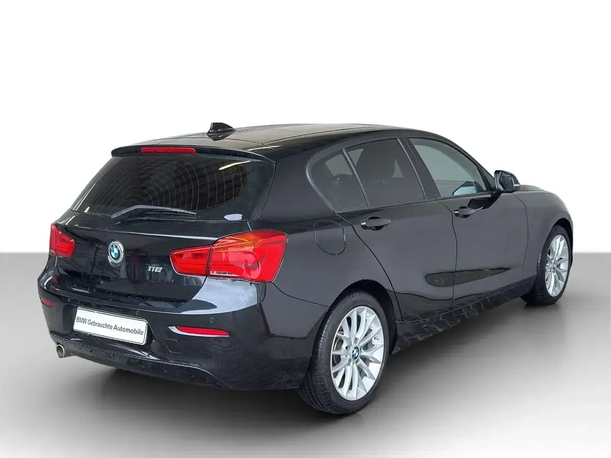 Używany BMW 118 Advantage 150 KM (110 kW) 2017 Czarny Hatchback