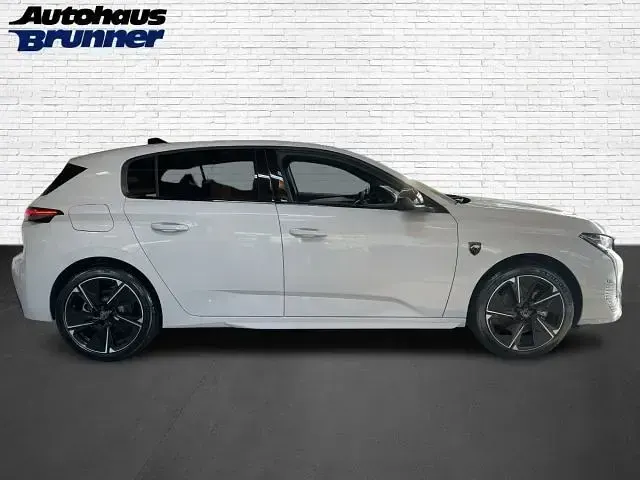 Gebraucht Peugeot 308 GT 114 kW (156 PS) 2024 Weiß Limousine