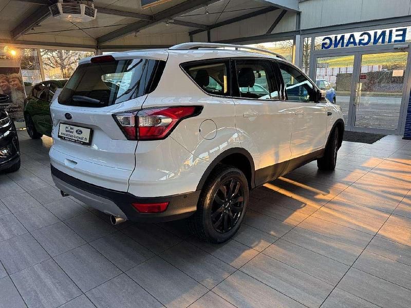 Gebraucht Ford Kuga Cool & Connect 150 PS (110 kW) 2019 Frostweiß SUV