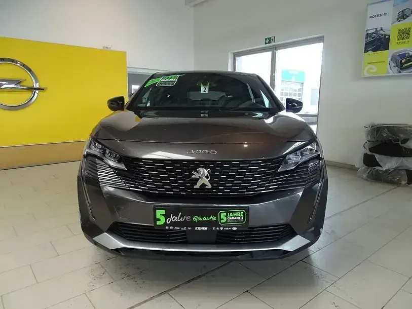 Gebraucht Peugeot 3008 Allure 131 PS (96 kW) 2023 Platinium grau SUV