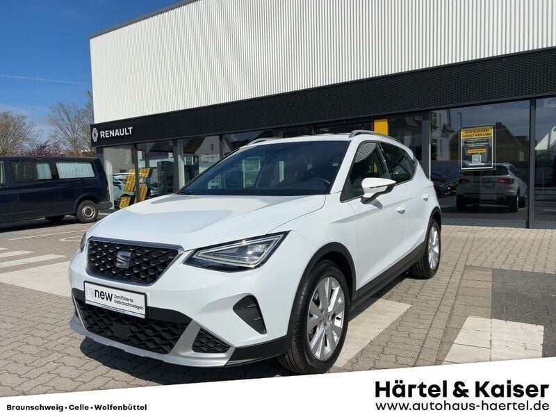 Nevadaweissmetallic (weiß) Gebraucht 2022 Seat Arona Xperience SUV | 17.690 € (Fairer Preis) - Bild 1/4