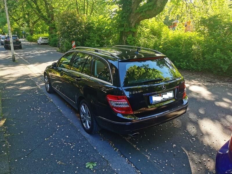 Gebraucht Mercedes C250 Avantgarde 204 PS (150 kW) 2010 Schwarz Kombi