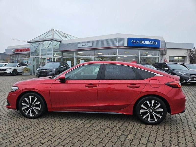Gebraucht Honda Civic Elegance 143 PS (105 kW) 2022 Premium crystal red Limousine