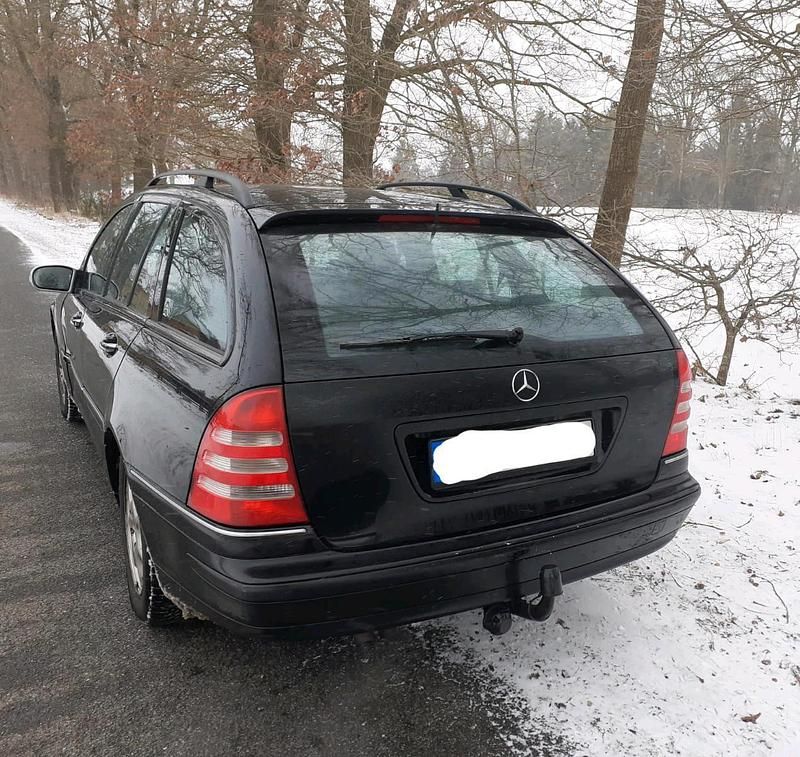 Gebraucht Mercedes C180 145 PS (106 kW) 2003 Schwarz Kombi