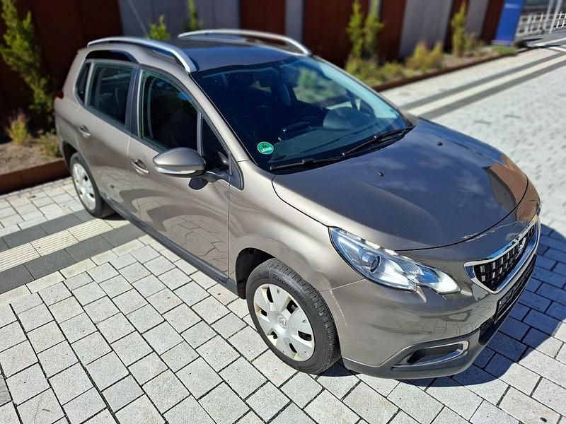 Grau Gebraucht 2016 Peugeot 2008 SUV | 3.499 € (Guter Preis) - Bild 1/4