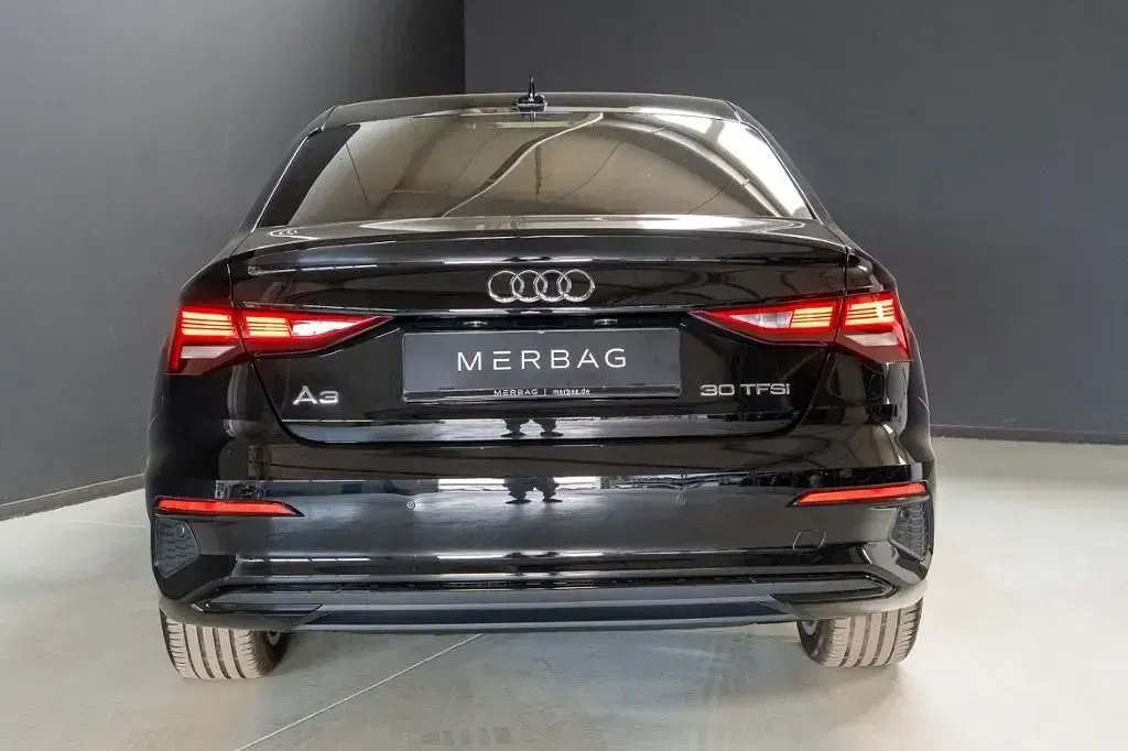 Gebraucht Audi A3 110 PS (80 kW) 2021 Schwarz Limousine