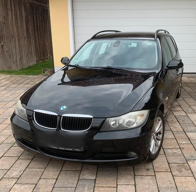Schwarz Gebraucht 2007 BMW 318 Kombi | 1.700 € (Superpreis) - Bild 1/4