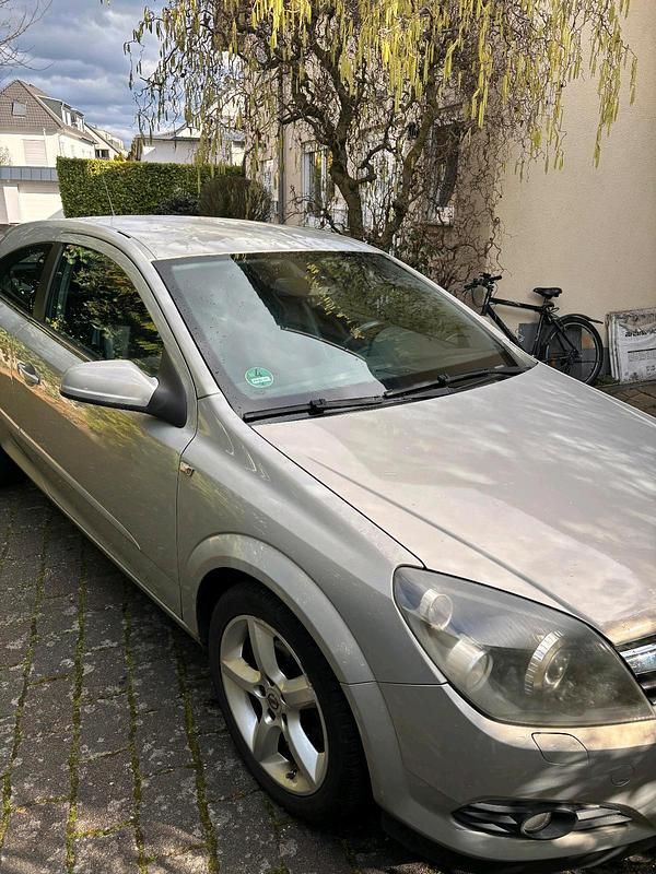 Gebraucht Opel Astra GTC 125 PS (91 kW) 2005 Silber Coupé