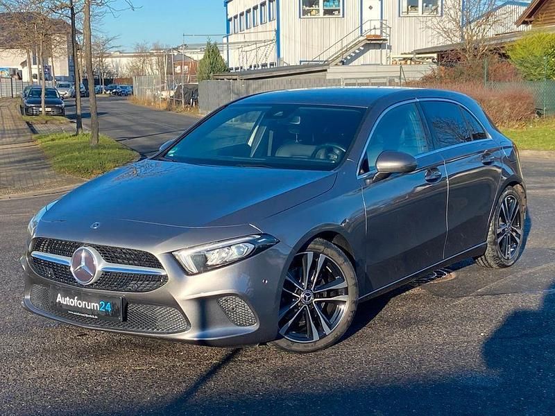 Gebraucht Mercedes A200 150 PS (110 kW) 2018 Grau Limousine