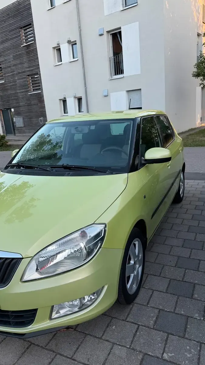 Gebraucht Skoda Fabia 86 PS (63 kW) 2013 Grün Limousine