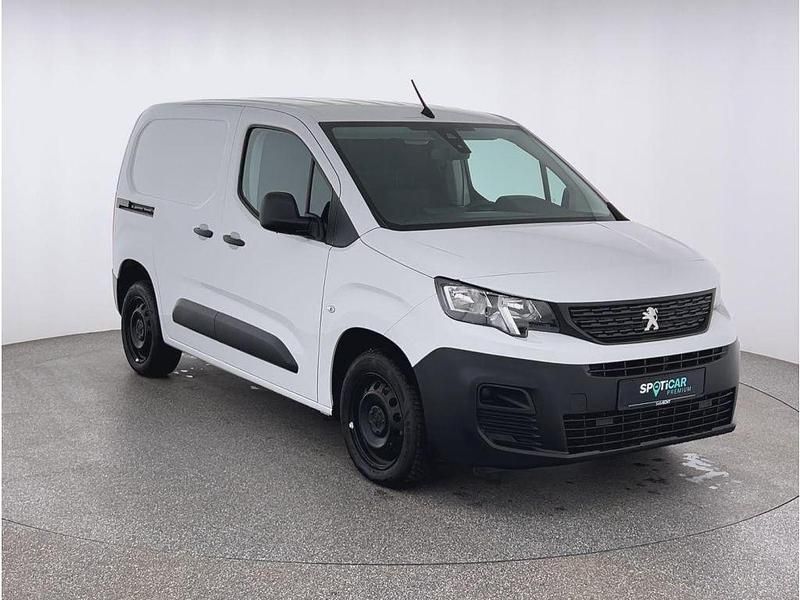 Gebraucht Peugeot Partner Premium 102 PS (75 kW) 2022 Weiã Van / Kleinbus