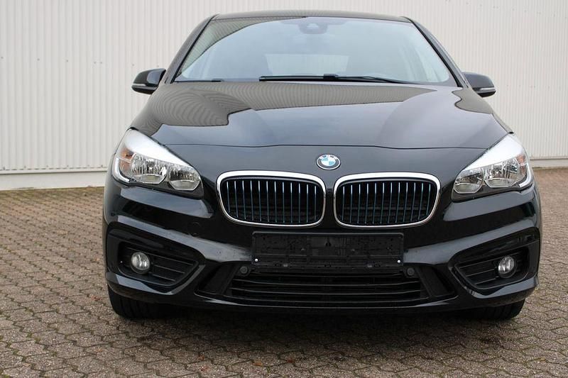 Gebraucht BMW 225 Advantage 136 PS (100 kW) 2017 Schwarz Kombi