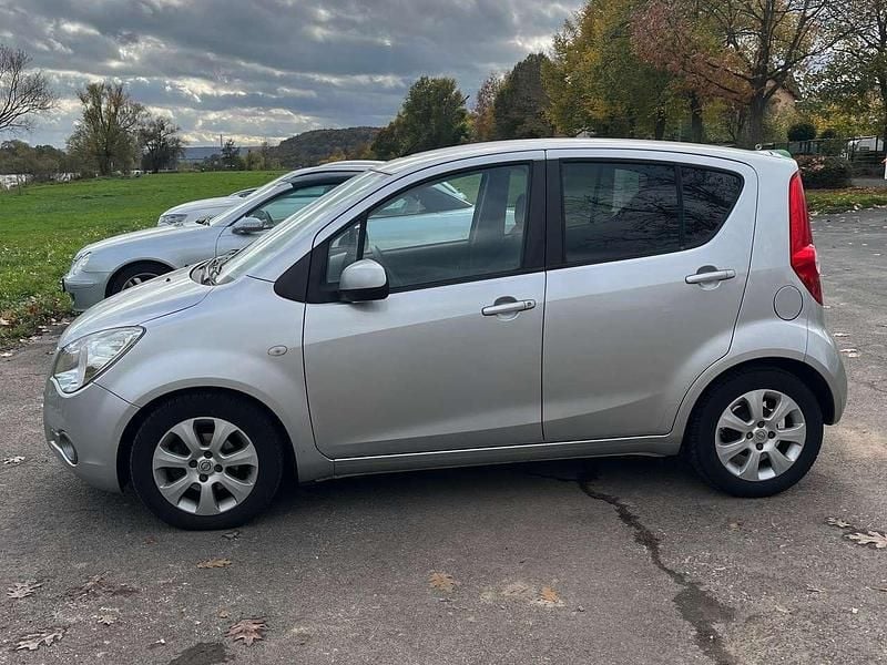 Silber Gebraucht 2009 Opel Agila Edition Kombi | 4.990 € (Guter Preis) - Bild 1/4