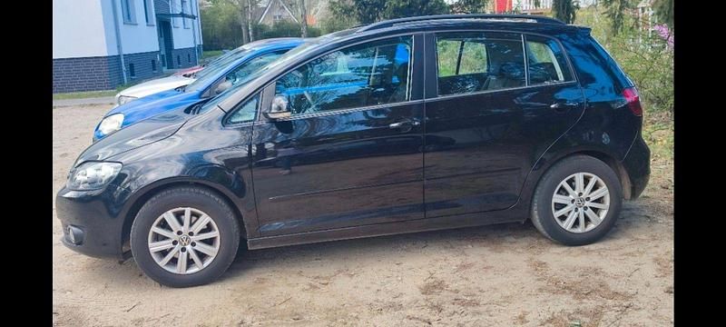 Gebraucht VW Golf Plus Cross 105 PS (77 kW) 2011 Schwarz Van / Kleinbus
