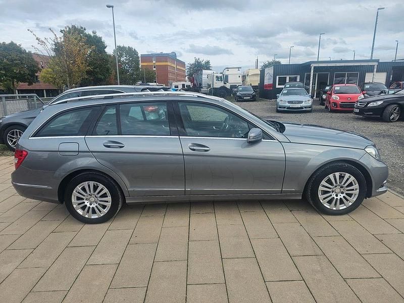 Gebraucht Mercedes C200 184 PS (135 kW) 2012 Silber Kombi