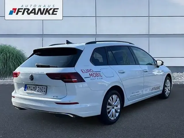 Gebraucht VW Golf VIII 116 PS (85 kW) 2026 Pure white Kombi