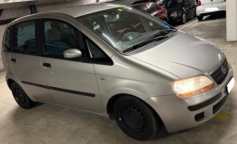 Gebraucht Fiat Idea 70 PS (51 kW) 2004 Silber Van / Kleinbus