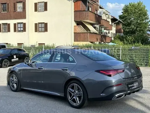 Gebraucht Mercedes CLA200 Advanced 163 PS (119 kW) 2025 Grau Coupé