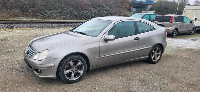 Gebraucht Mercedes C200 156 PS (114 kW) 2004 Grau Kleinwagen