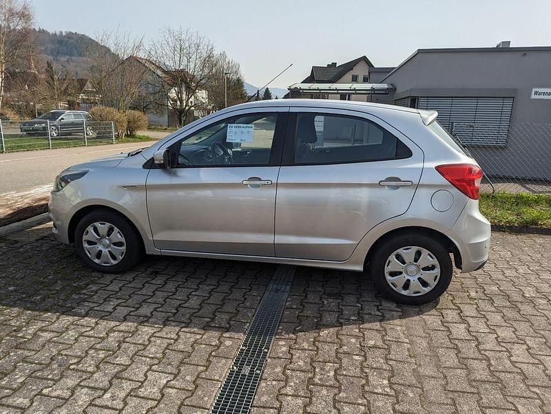 Gebraucht Ford Ka Cool & Sound Edition 86 PS (63 kW) 2017 Silber Limousine