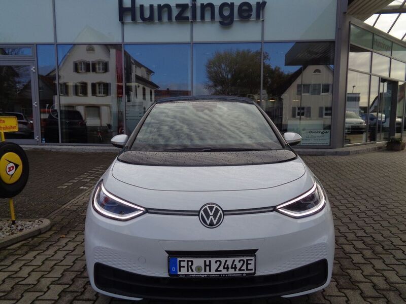 Weiß Gebraucht 2022 VW ID.3 Pro Performance Kleinwagen | 27.490 € (Fairer Preis) - Bild 1/4