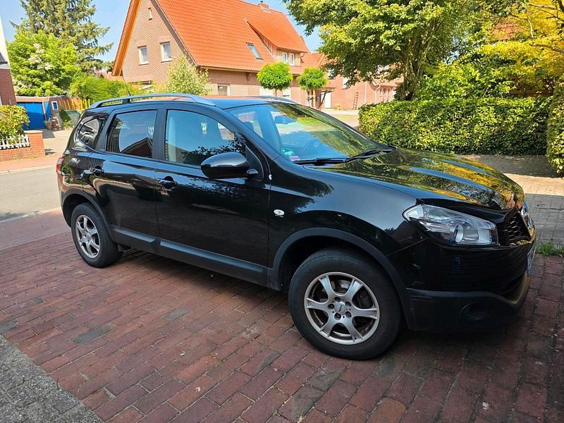 Schwarz Gebraucht 2010 Nissan Qashqai +2 SUV | 4.300 € (Fairer Preis) - Bild 1/4