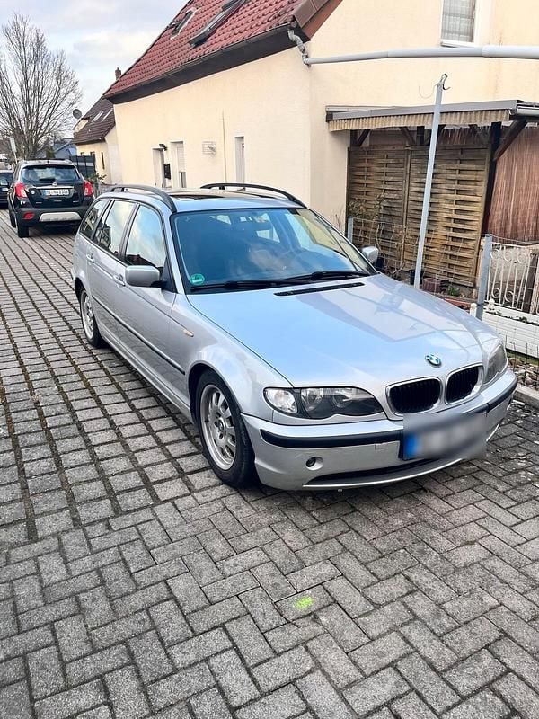Gebraucht BMW 320 150 PS (110 kW) 2005 Silber Kombi